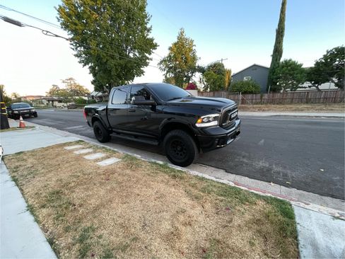 Used 2016 RAM 1500 Laramie w/ Convenience Group image 2