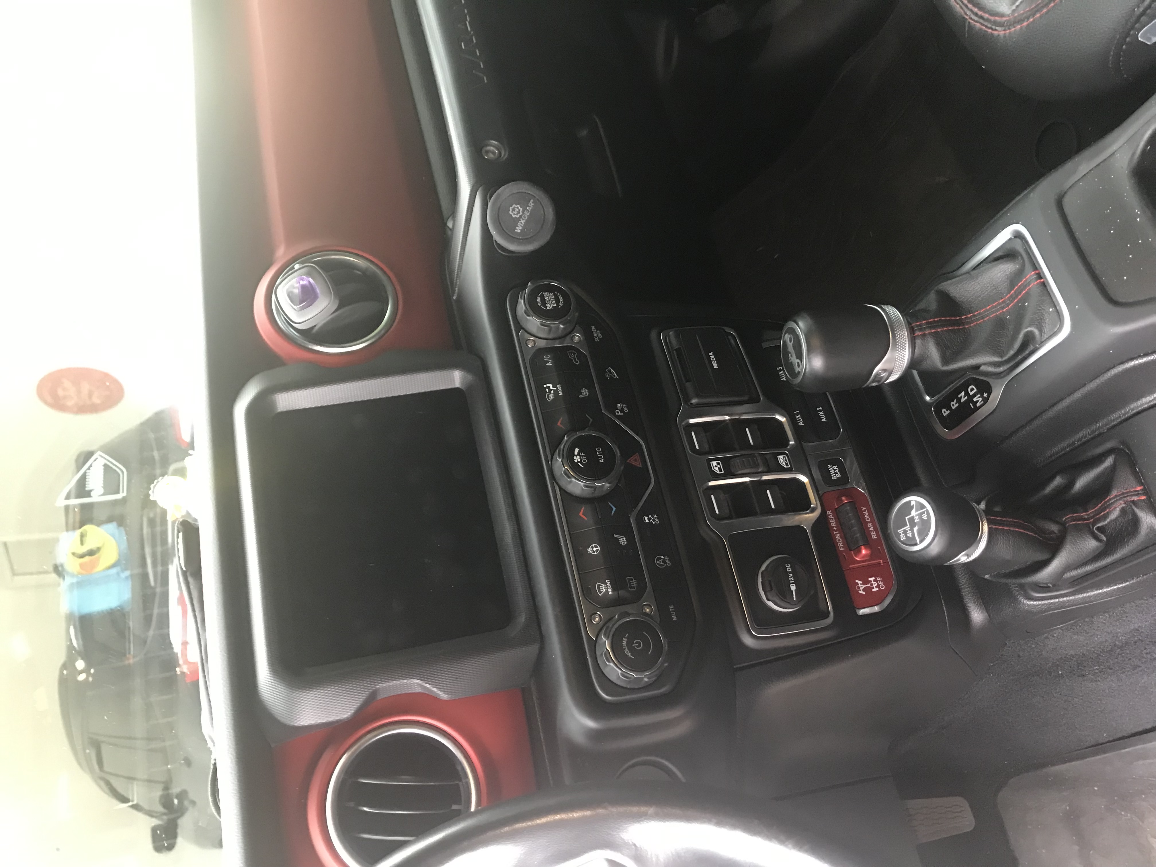 Used 2019 Jeep Wrangler Unlimited Rubicon AWD/4WD image 18