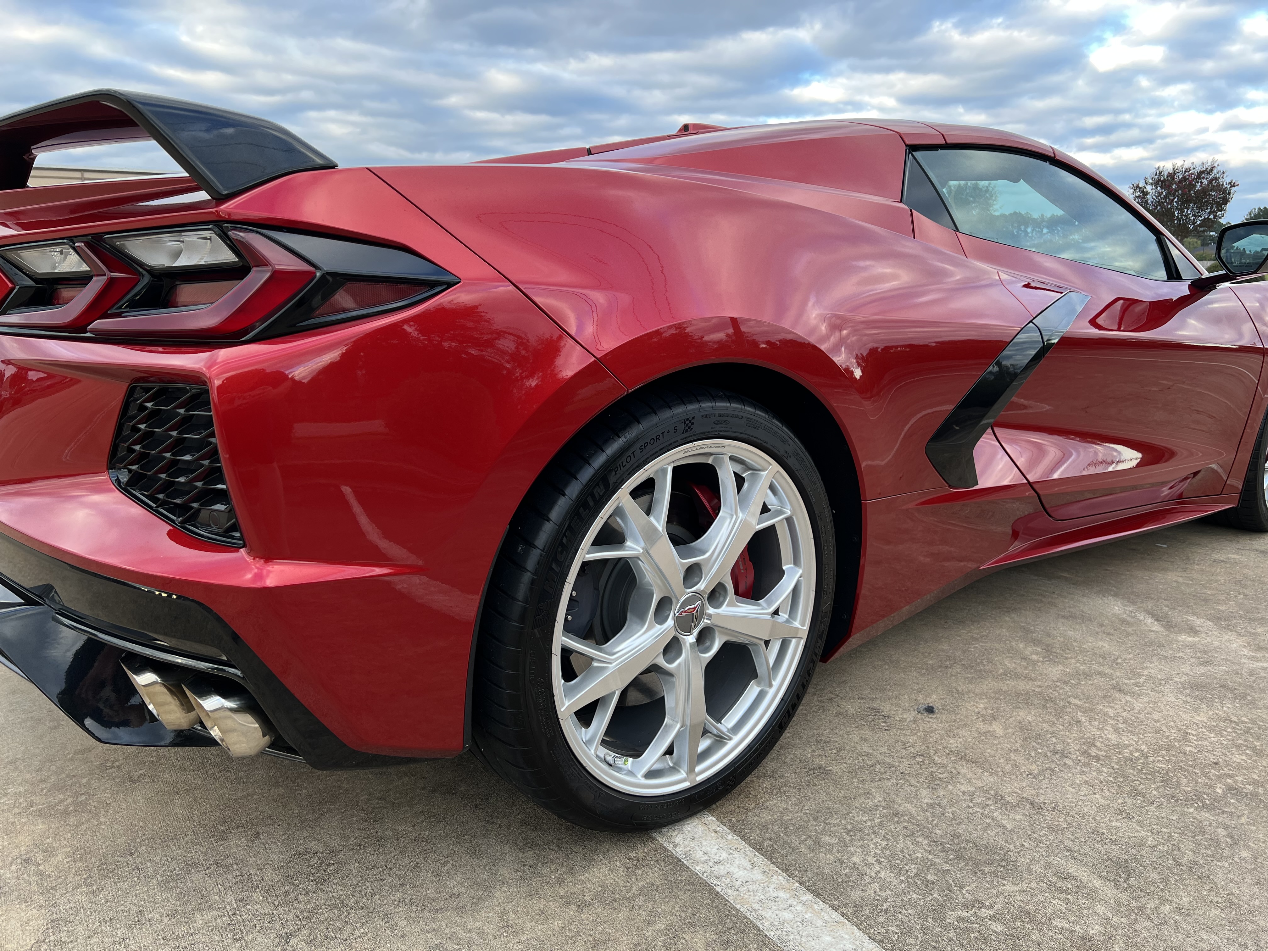 Used 2021 Chevrolet Corvette Stingray Premium Conv w/ Z51 Performance Package RWD image 6