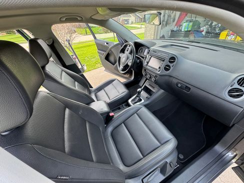 Used 2014 Volkswagen Tiguan SE image 14