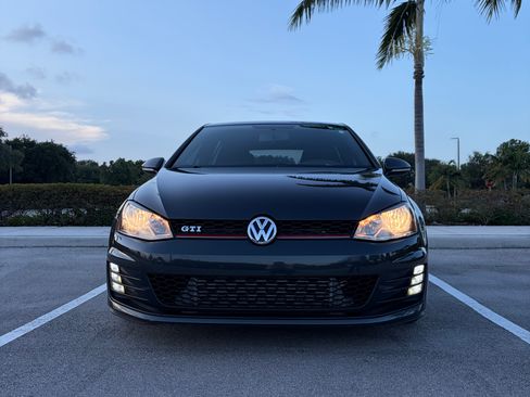 Used 2017 Volkswagen GTI S FWD image 8