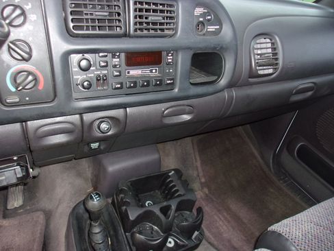 Used 2001 Dodge Ram 2500 Truck 4x4 Quad Cab image 8