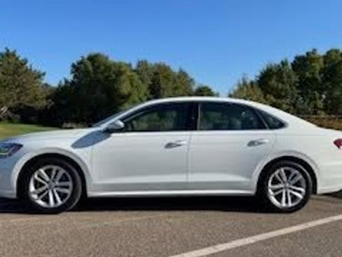 Used 2020 Volkswagen Passat 2.0T SE image 5