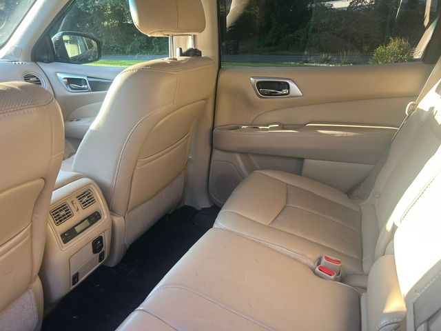 Used 2016 Nissan Pathfinder Platinum AWD/4WD image 25