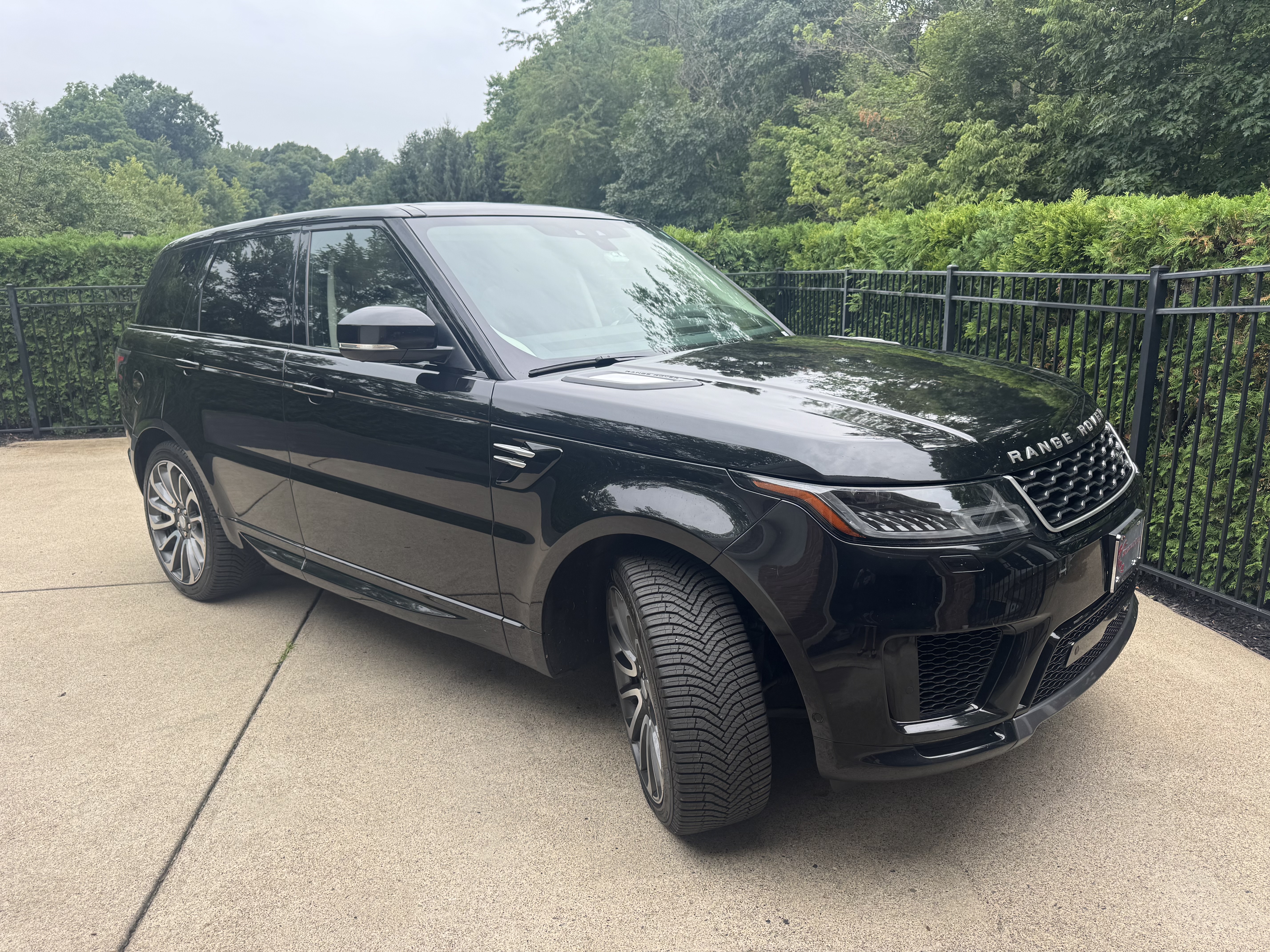Used 2018 Land Rover Range Rover Sport HSE AWD/4WD image 13