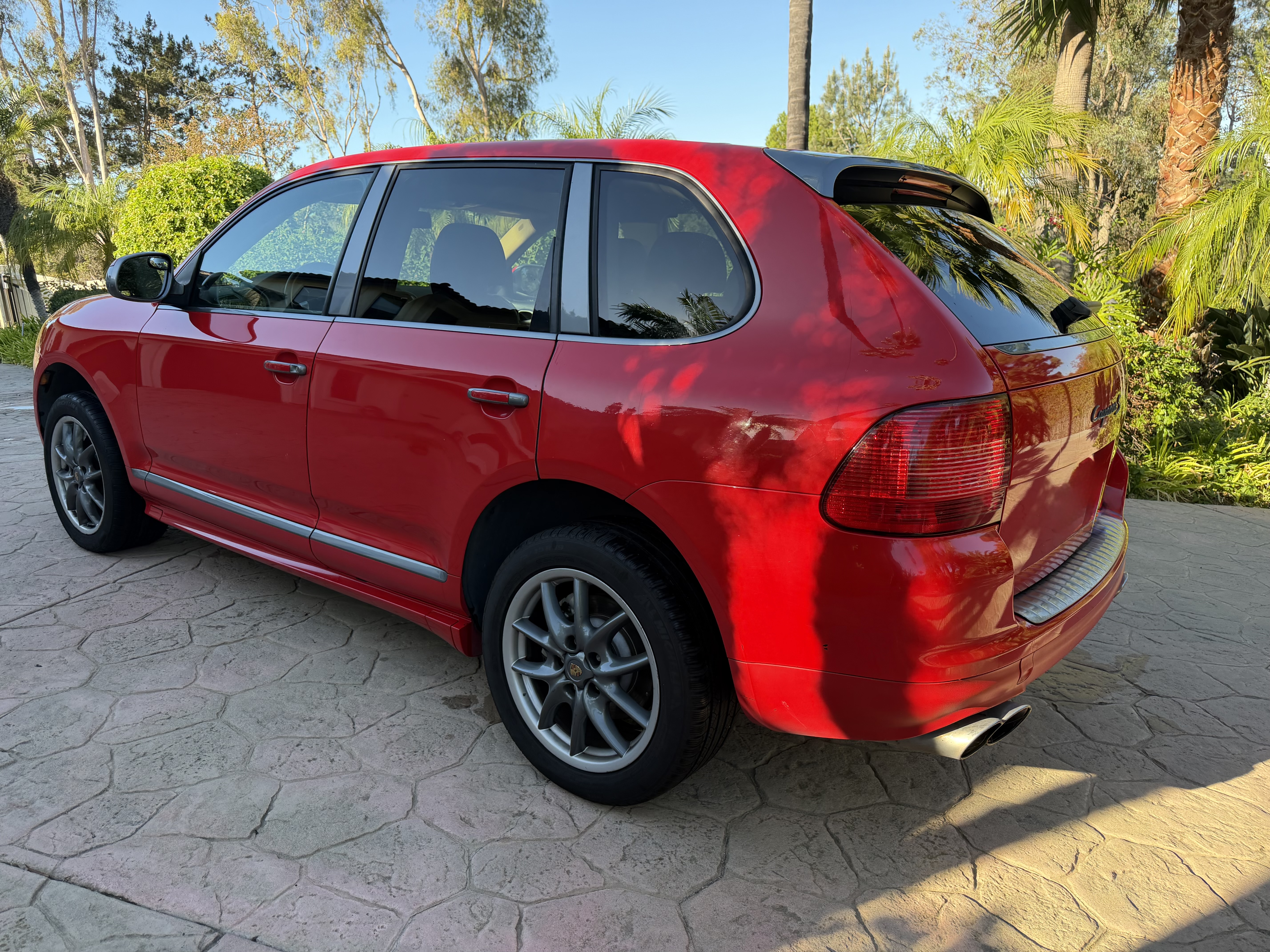 Used 2006 Porsche Cayenne S Titanium Edition AWD/4WD image 2