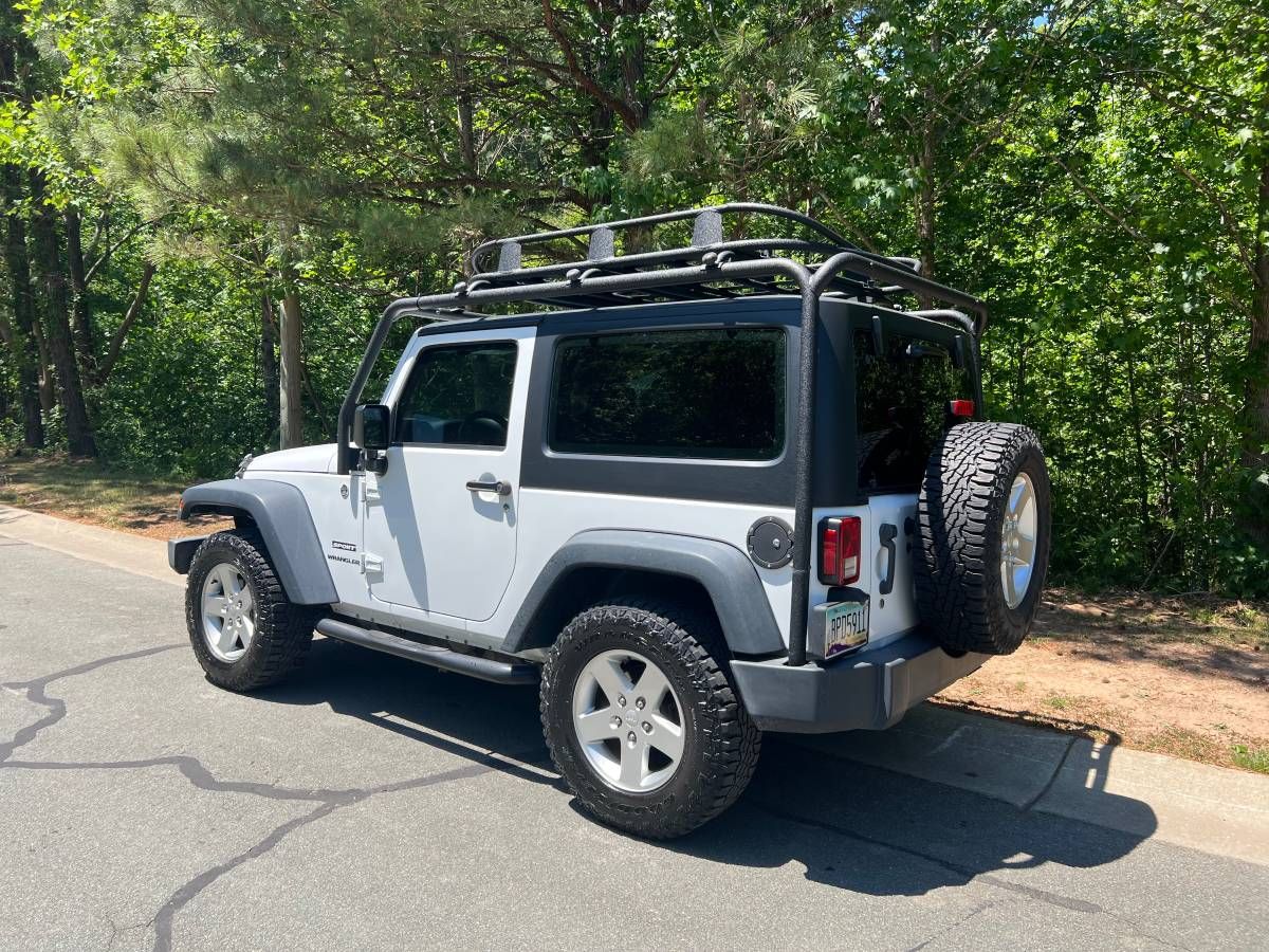 Used 2015 Jeep Wrangler Sport w/ Quick Order Package 24S AWD/4WD image 5