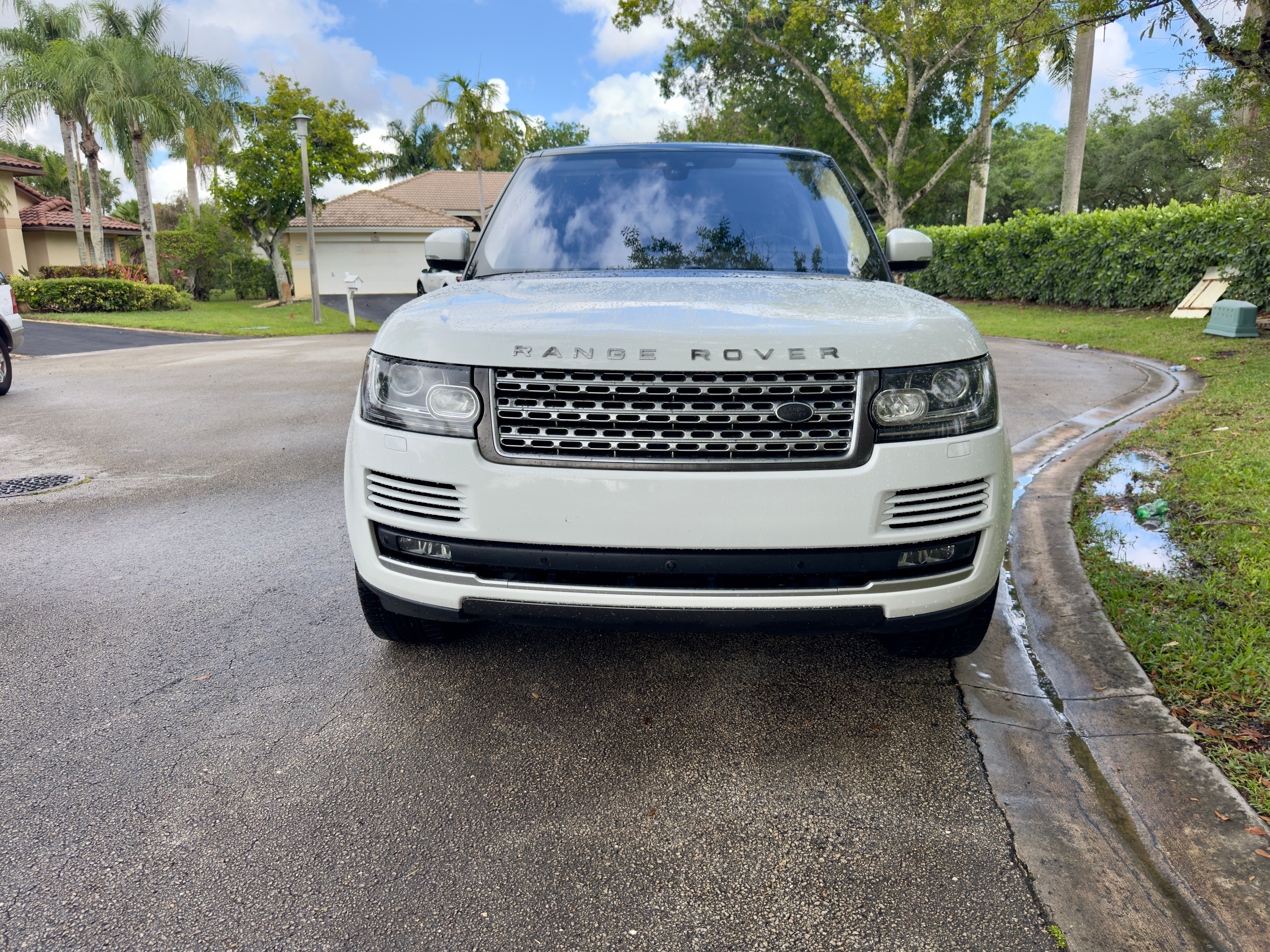 Used 2017 Land Rover Range Rover HSE AWD/4WD image 1