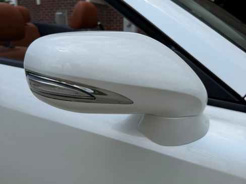 Used 2011 Lexus IS 250C w/ Luxury Pkg RWD image 12