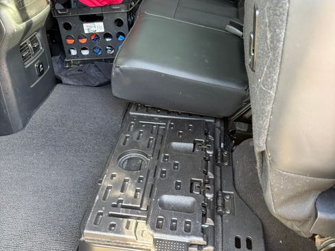 Used 2018 Nissan Titan PRO-4X w/ Pro-4x Utility Package image 8