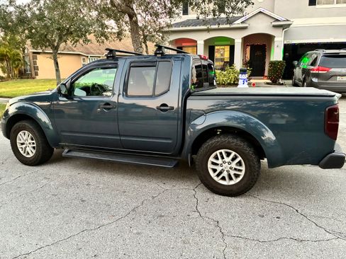 Used 2015 Nissan Frontier SV w/ SV Value Truck Package image 5