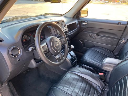 Used 2012 Jeep Patriot Sport w/ Tire & Wheel Group image 10