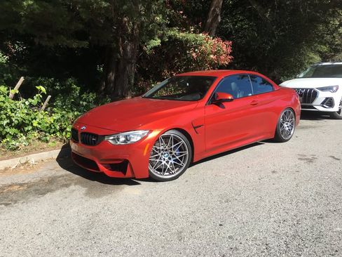 Used 2016 BMW M4 Convertible image 4