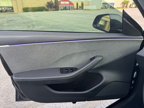 Used 2025 Tesla Model 3 Long Range RWD image 30