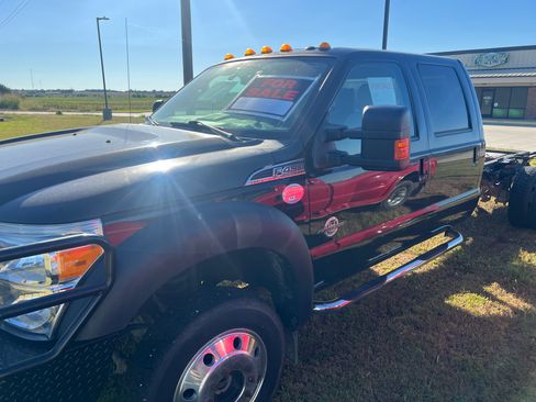Used 2015 Ford F450 Lariat w/ Lariat Interior Package image 6