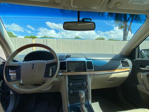 Used 2012 Lincoln MKZ FWD image 8