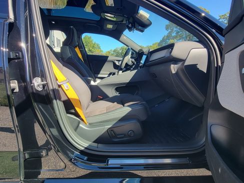 Used 2023 Polestar Polestar 2 image 15