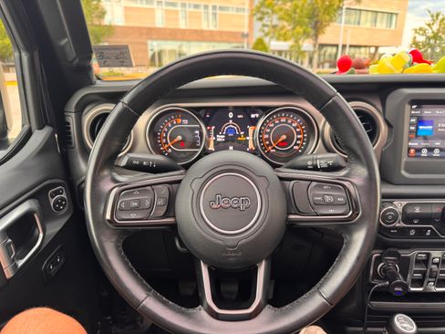 Used 2019 Jeep Wrangler Unlimited Sport S AWD/4WD image 6