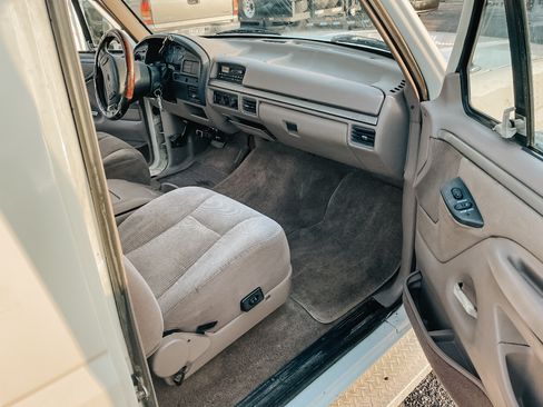 Used 1995 Ford F250 Long Bed image 9