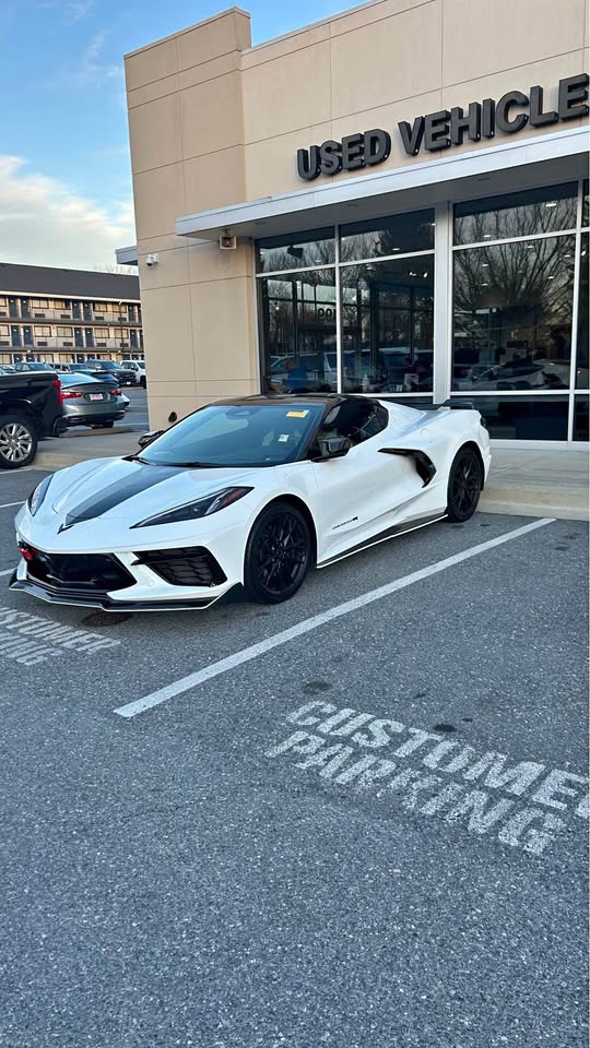 Used 2024 Chevrolet Corvette Stingray Preferred Cpe w/ Z51 Performance Package RWD image 5