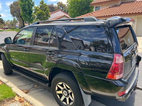 Used 2005 Toyota 4Runner Sport AWD/4WD image 2