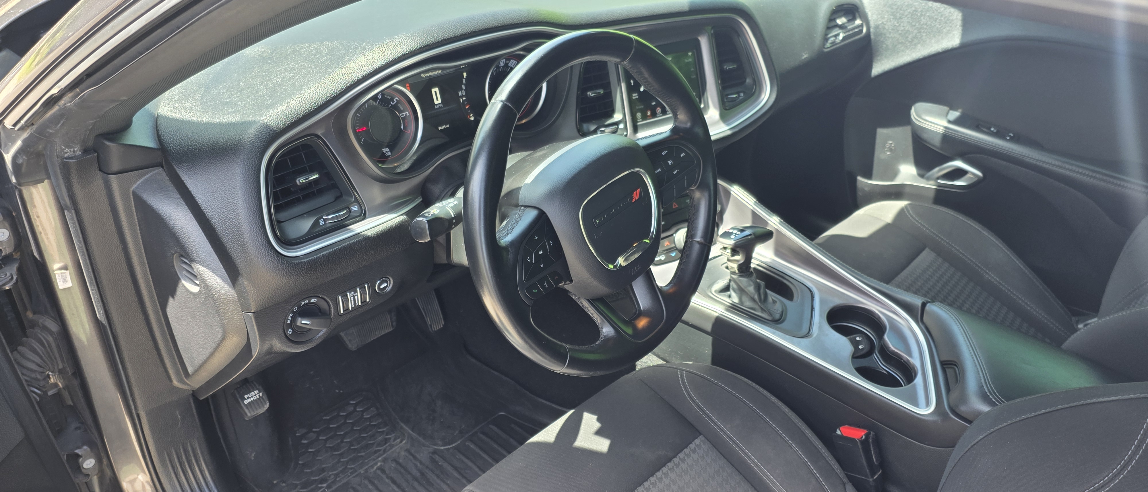 Used 2019 Dodge Challenger SXT RWD image 2