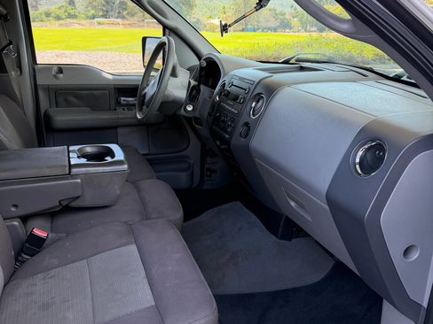 Used 2004 Ford F150 XLT image 5