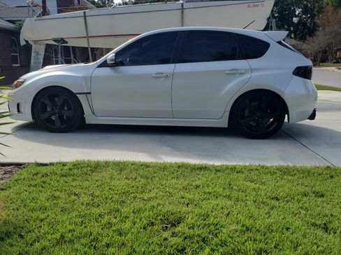 Used 2010 Subaru Impreza WRX STI image 12