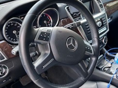 Used 2014 Mercedes-Benz GL 450 GL 450 4MATIC Sport Utility 4D image 5