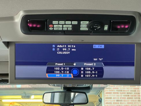 Used 2014 Honda Odyssey Touring Elite image 12