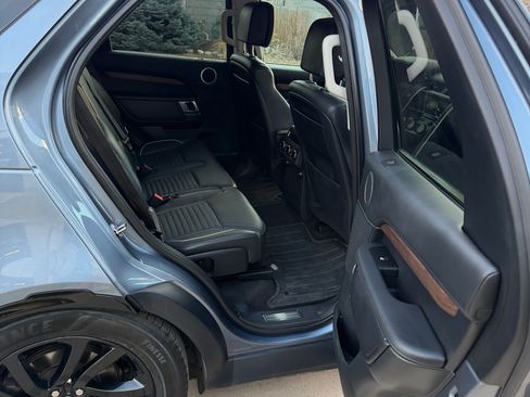 Used 2019 Land Rover Discovery HSE Luxury image 19