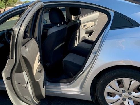 Used 2016 Chevrolet Cruze LS image 19