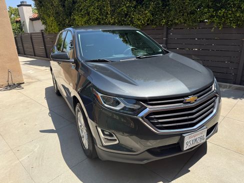 Used 2019 Chevrolet Equinox LT image 1