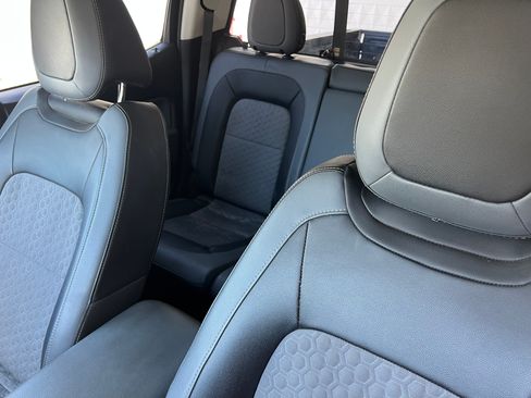 Used 2016 Chevrolet Colorado Z71 AWD/4WD image 10