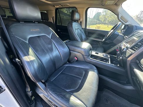 Used 2018 Ford Expedition Max Platinum image 15