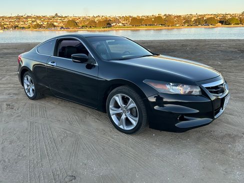 Used 2011 Honda Accord EX-L image 5