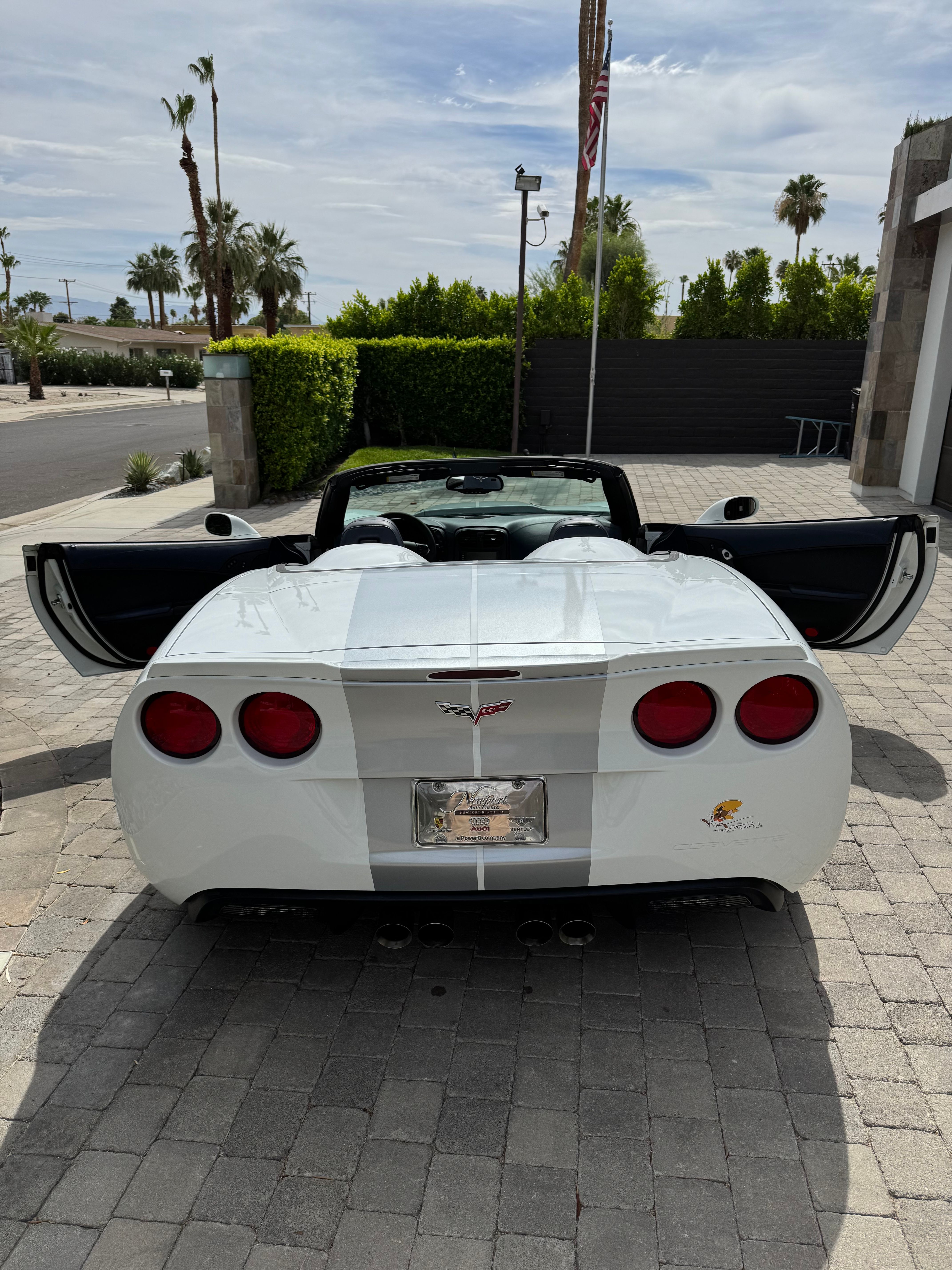 Used 2013 Chevrolet Corvette 427 w/ 1SC Preferred Equipment Group RWD image 9