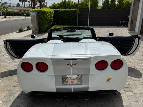 Used 2013 Chevrolet Corvette 427 w/ 1SC Preferred Equipment Group RWD image 9