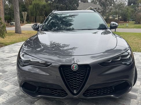 Used 2024 Alfa Romeo Stelvio Veloce image 4