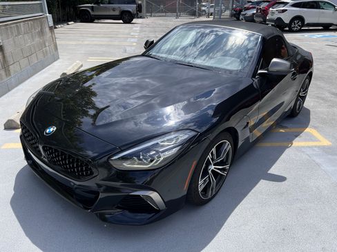 Used 2020 BMW Z4 M40i w/ Driving Assistance Package RWD image 10