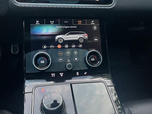 Used 2020 Land Rover Range Rover Velar R-Dynamic S AWD/4WD image 12