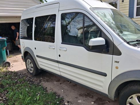 Used 2012 Ford Transit Connect XLT Premium FWD image 5