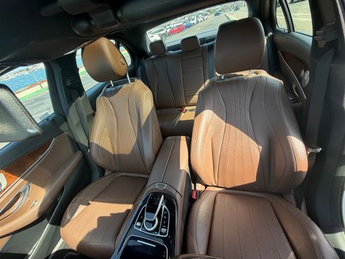 Used 2017 Mercedes-Benz E 300 image 9