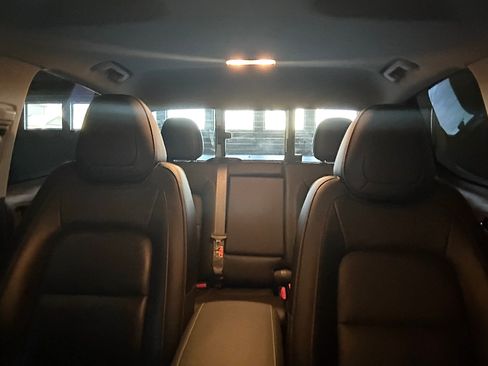 Used 2021 Chevrolet Colorado Z71 w/ Z71 Midnight Edition image 13