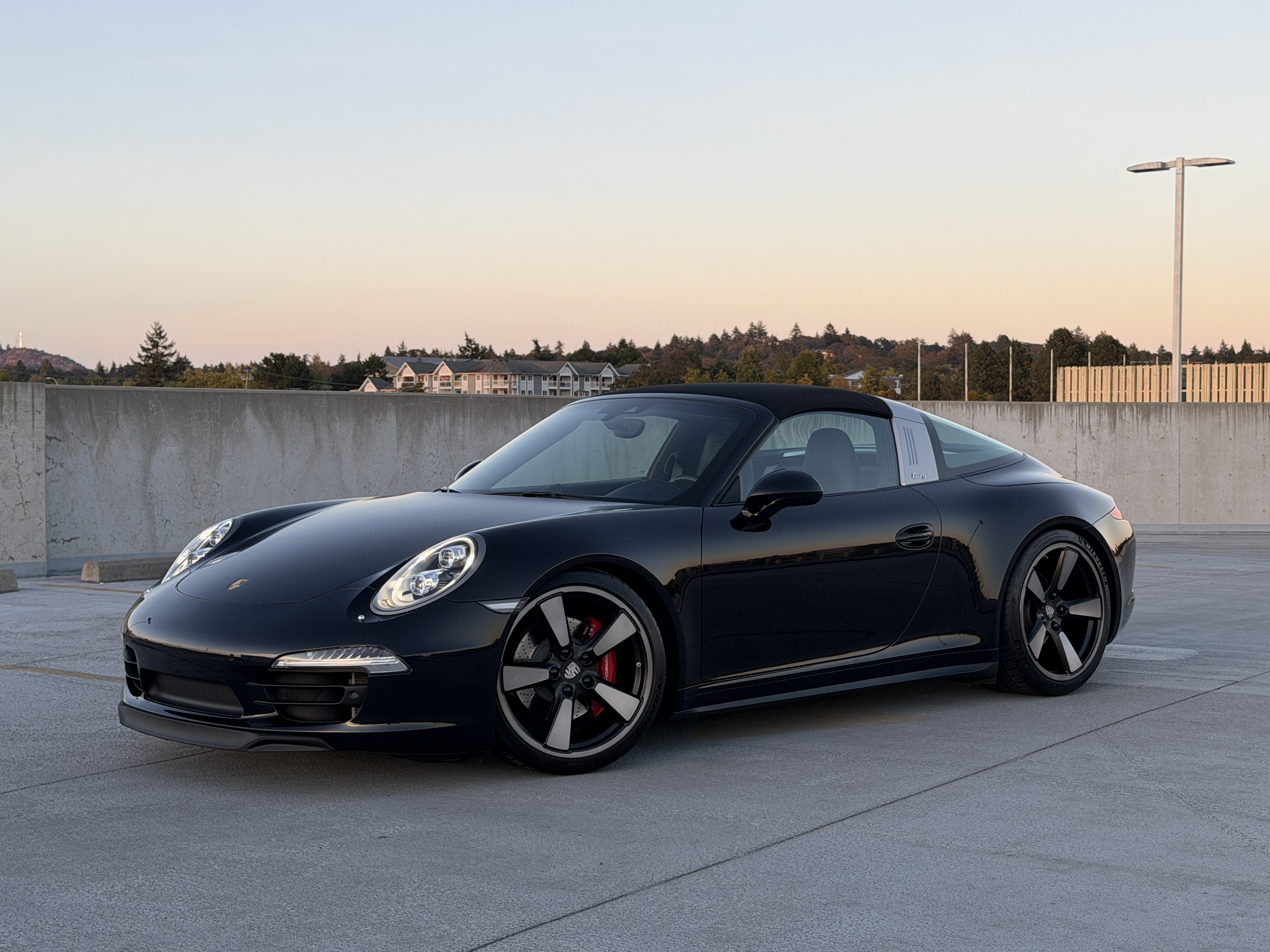 Used 2016 Porsche 911 Targa 4S AWD/4WD image 5