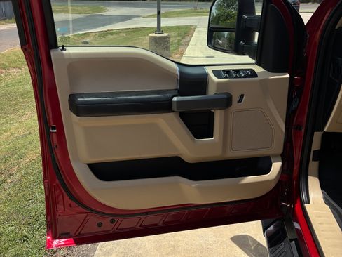 Used 2017 Ford F150 XLT w/ Equipment Group 302A Luxury RWD image 11