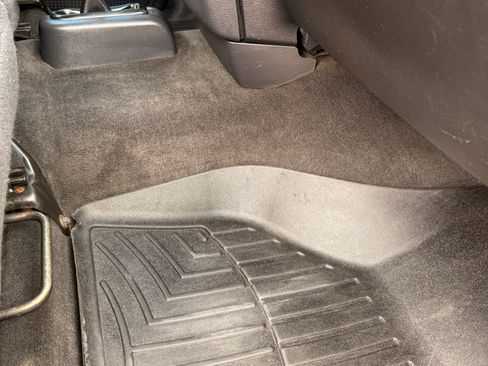 Used 2004 Dodge Ram 2500 Truck SLT w/ Sport Appearance Group image 10