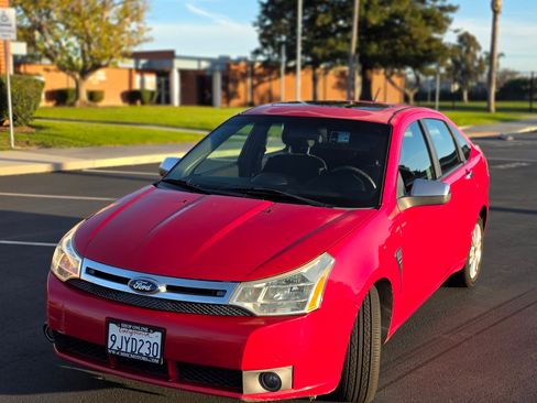 Used 2008 Ford Focus SE image 1