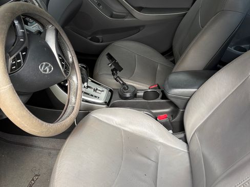 Used 2012 Hyundai Elantra Limited FWD image 6