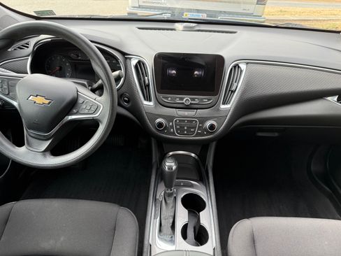 Used 2019 Chevrolet Malibu LT image 13